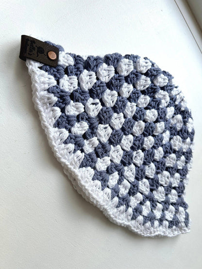 Granny Stitch Bucket Hat
